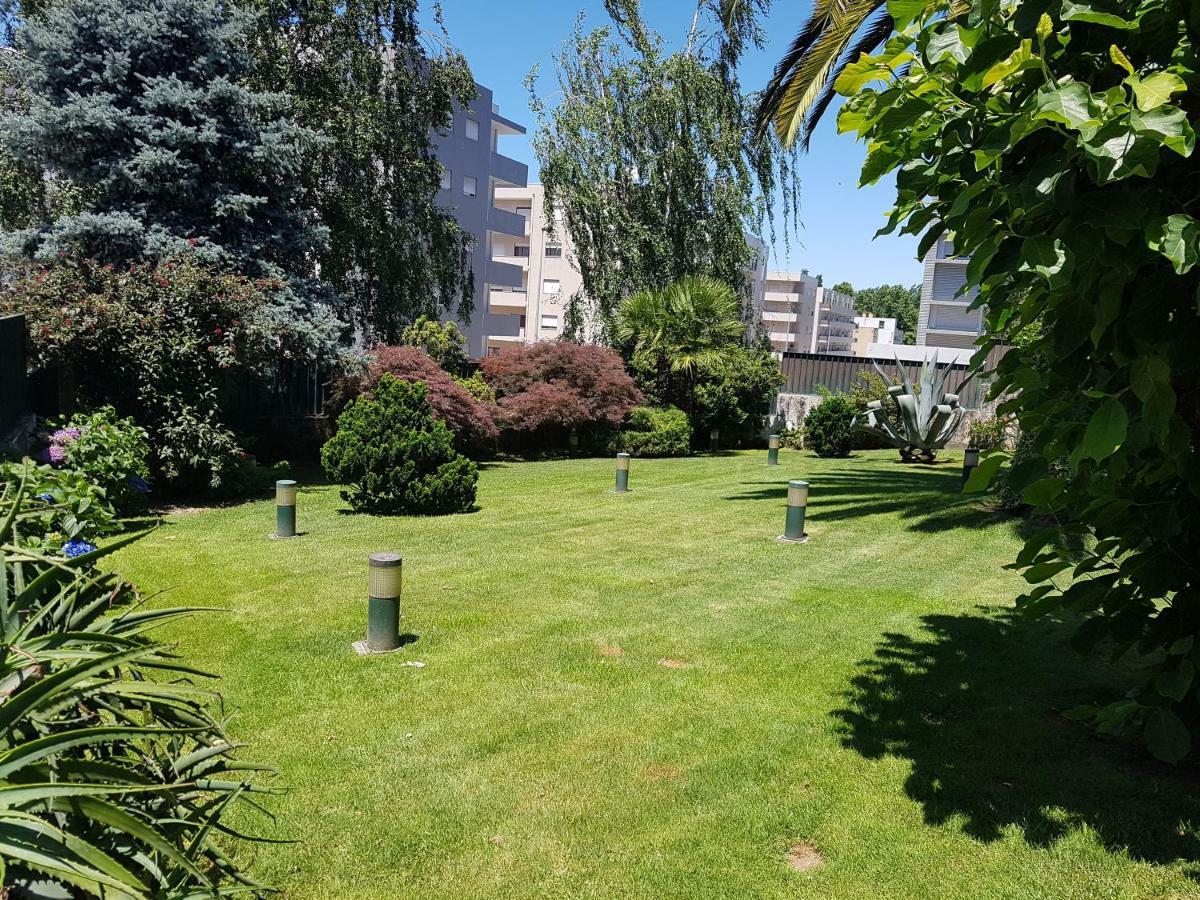 Enjoy Guest House Gmr Guimarães Exterior photo